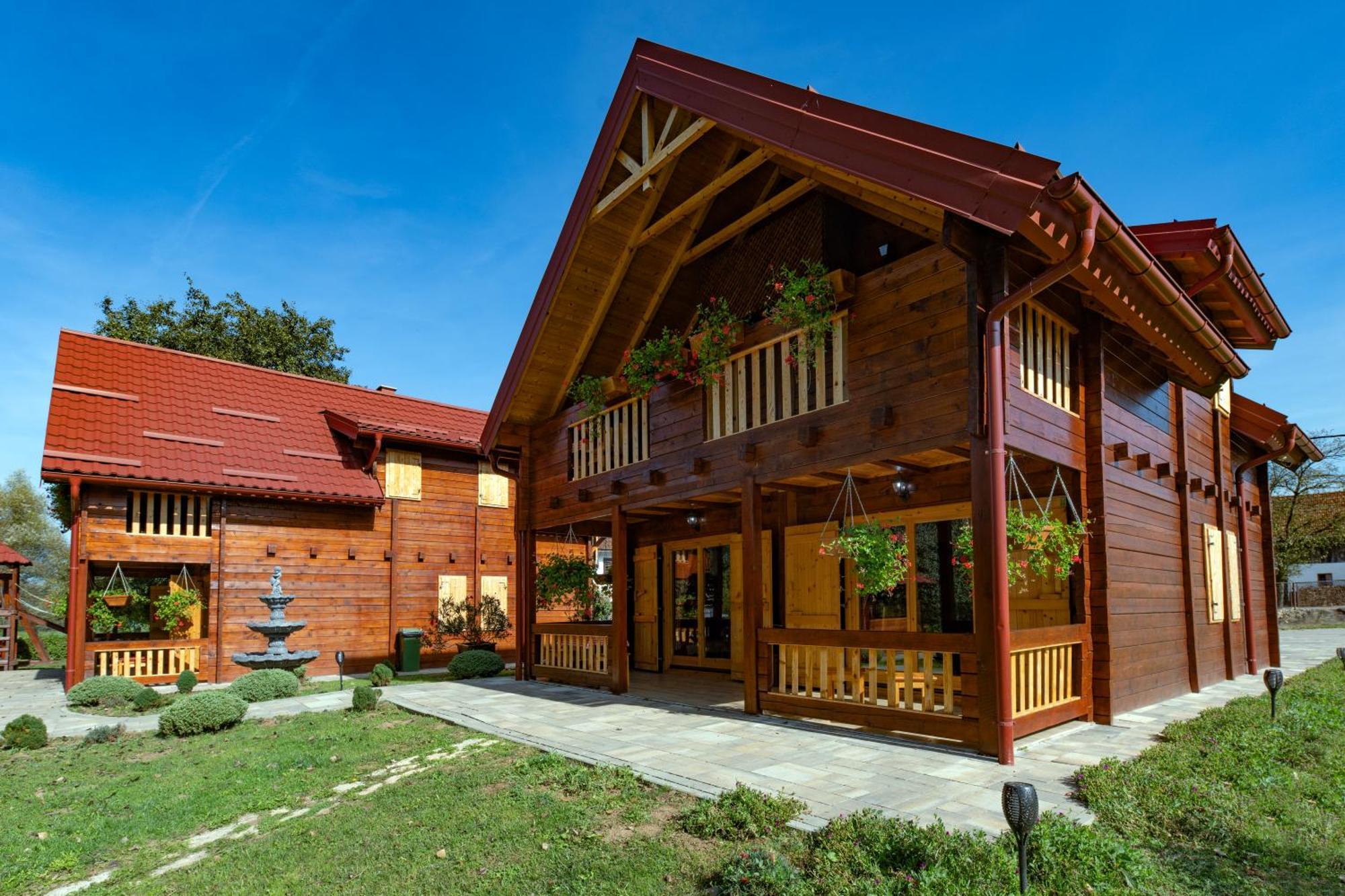 Riverside Apartments Otocac Ngoại thất bức ảnh